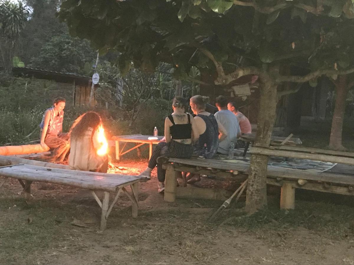 Pai Sleepy Hut Vendégház Kültér fotó